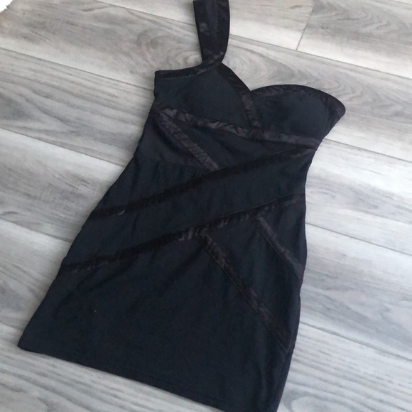 🖤Silence + Noise One Shoulder Dress - Picture 6 of 10